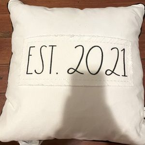Official RAE DUNN “Est. 2021” Pillow *With Tags*